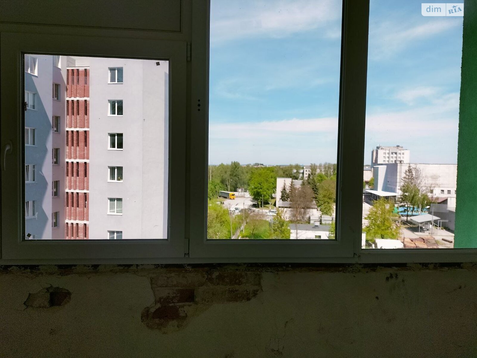 Продаж трикімнатної квартири в Тернополі, на вул. Яреми, район Аляска фото 1 Продаж трикімнатної квартири в Тернополі, на вул. Яреми, район Аляска фото 1