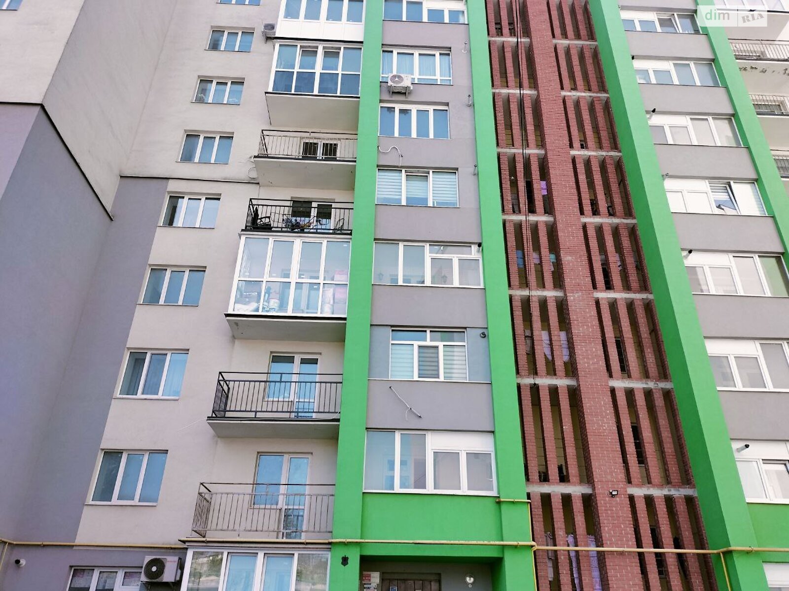 Продаж трикімнатної квартири в Тернополі, на вул. Яреми, район Аляска фото 1 Продаж трикімнатної квартири в Тернополі, на вул. Яреми, район Аляска фото 1