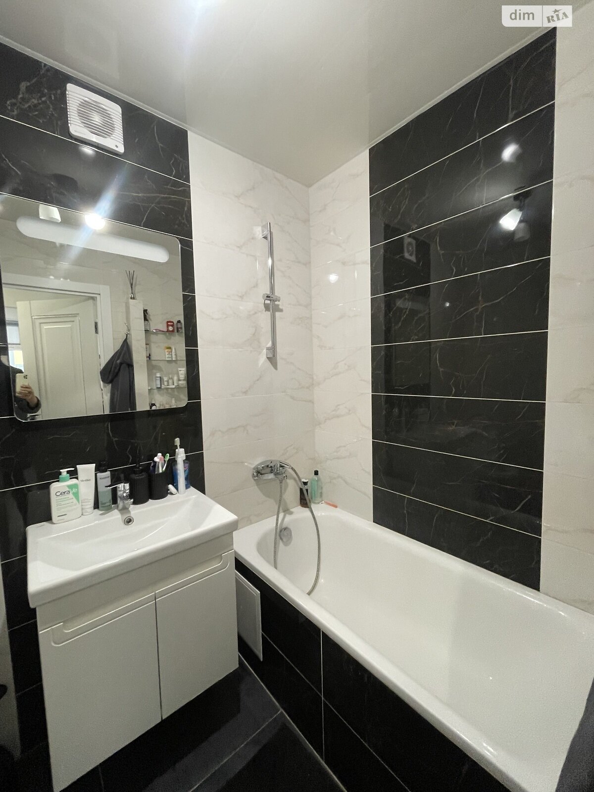 Продажа однокомнатной квартиры в Тернополе, на ул. Микулинецкая, район Авторынок фото 1 Продажа однокомнатной квартиры в Тернополе, на ул. Микулинецкая, район Авторынок фото 1