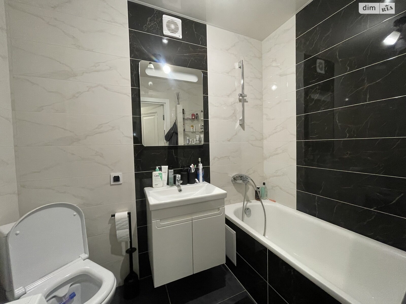 Продажа однокомнатной квартиры в Тернополе, на ул. Микулинецкая, район Авторынок фото 1 Продажа однокомнатной квартиры в Тернополе, на ул. Микулинецкая, район Авторынок фото 1