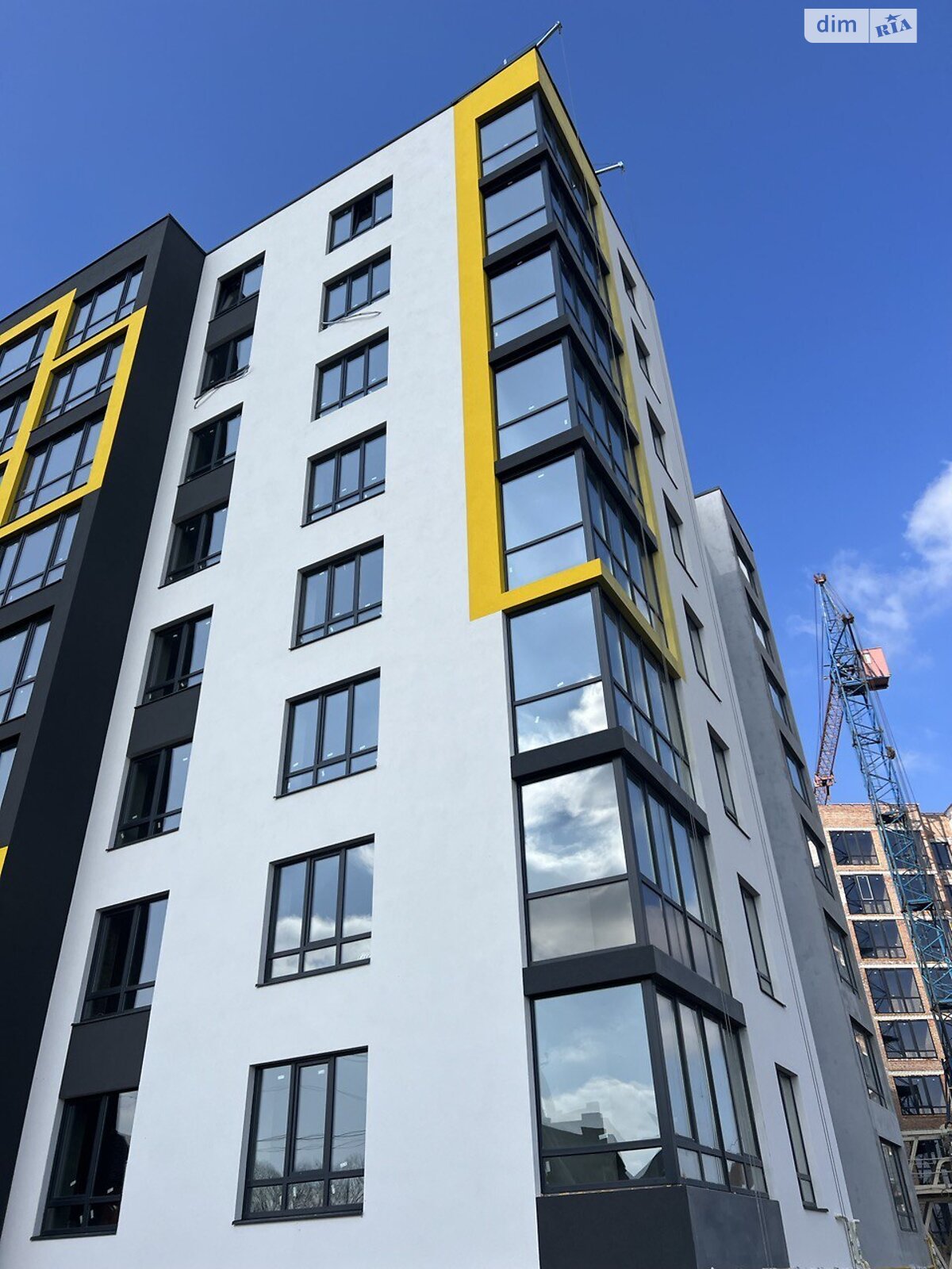 Продажа трехкомнатной квартиры в Тернополе, на ул. 15-го Апреля, район Бам фото 1 Продажа трехкомнатной квартиры в Тернополе, на ул. 15-го Апреля, район Бам фото 1