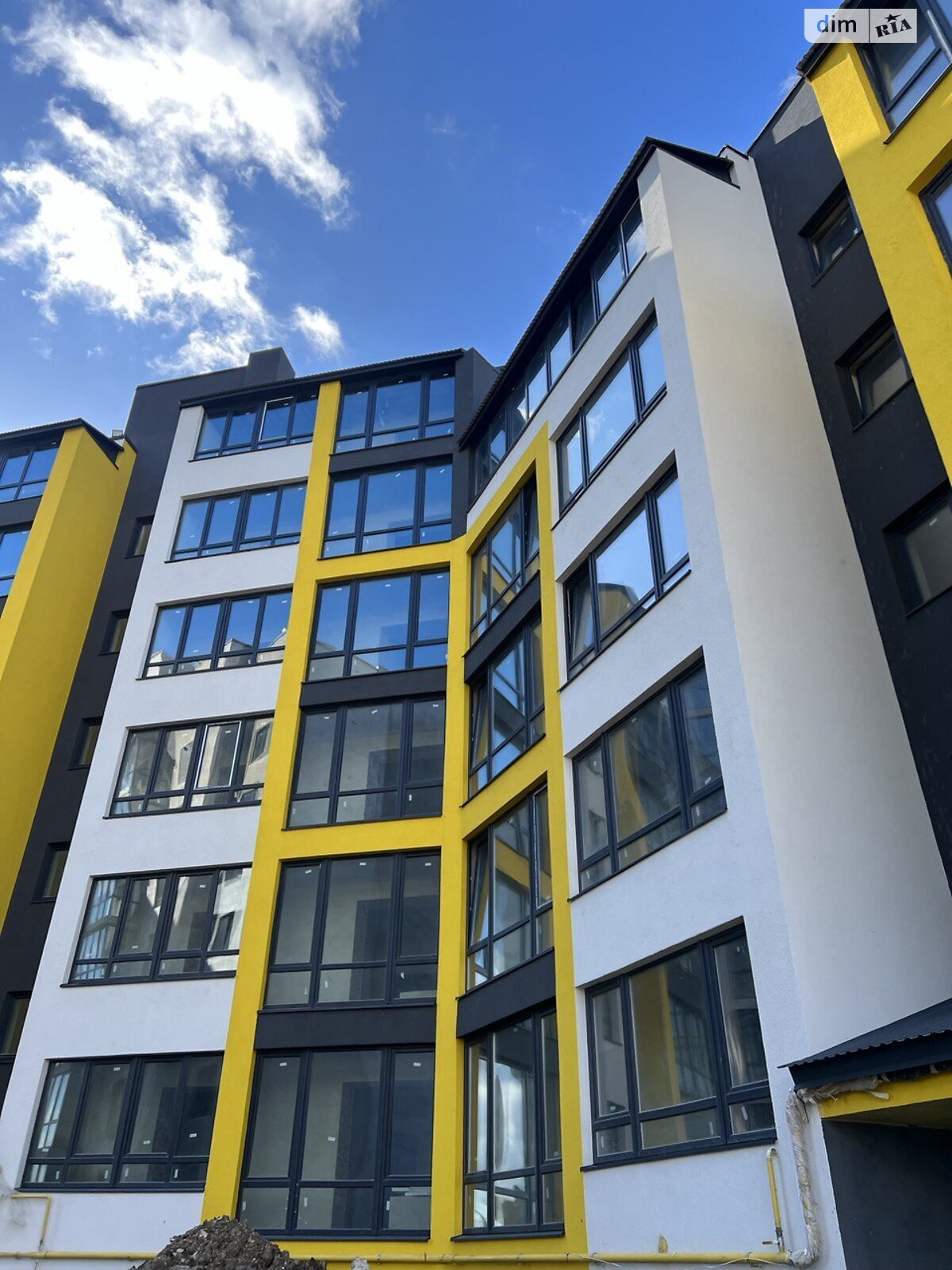 Продажа трехкомнатной квартиры в Тернополе, на ул. 15-го Апреля, район Бам фото 1 Продажа трехкомнатной квартиры в Тернополе, на ул. 15-го Апреля, район Бам фото 1