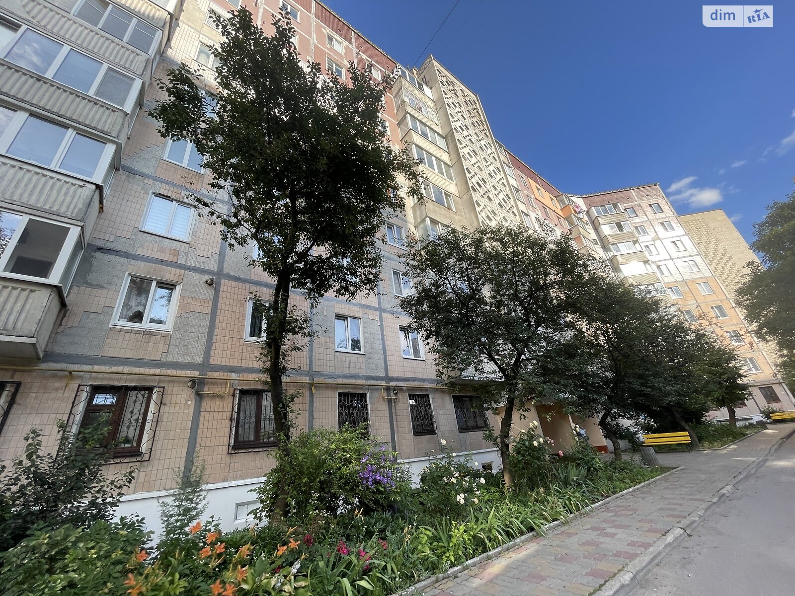 Продаж трикімнатної квартири в Тернополі, на вул. 15-го Квітня 21, район Бам фото 1 Продаж трикімнатної квартири в Тернополі, на вул. 15-го Квітня 21, район Бам фото 1