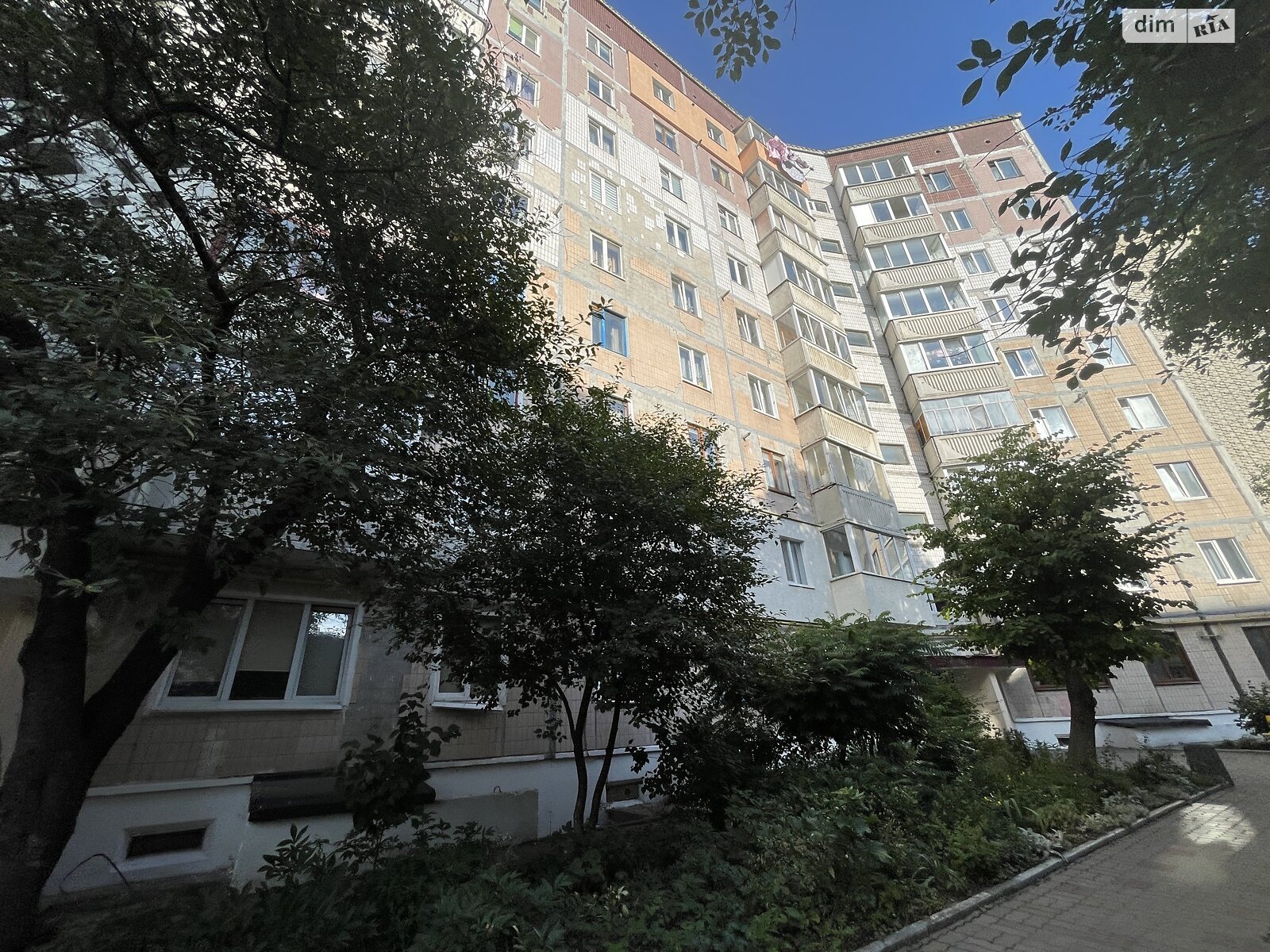 Продаж трикімнатної квартири в Тернополі, на вул. 15-го Квітня 21, район Бам фото 1 Продаж трикімнатної квартири в Тернополі, на вул. 15-го Квітня 21, район Бам фото 1