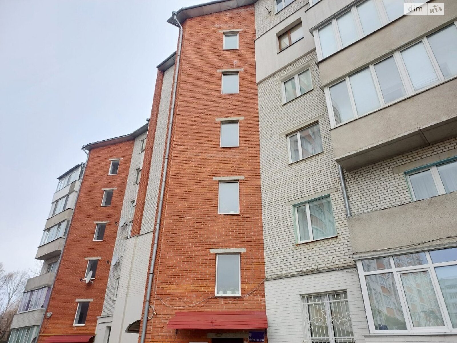 Продаж трикімнатної квартири в Тернополі, на вул. Академіка Сергія Корольова, район Бам фото 1 Продаж трикімнатної квартири в Тернополі, на вул. Академіка Сергія Корольова, район Бам фото 1