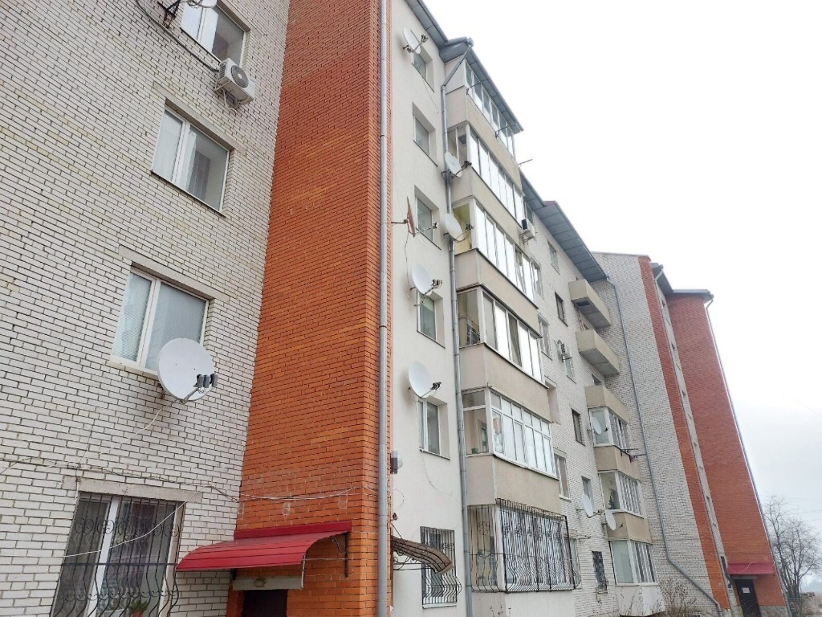 Продаж трикімнатної квартири в Тернополі, на вул. Академіка Сергія Корольова, район Бам фото 1 Продаж трикімнатної квартири в Тернополі, на вул. Академіка Сергія Корольова, район Бам фото 1