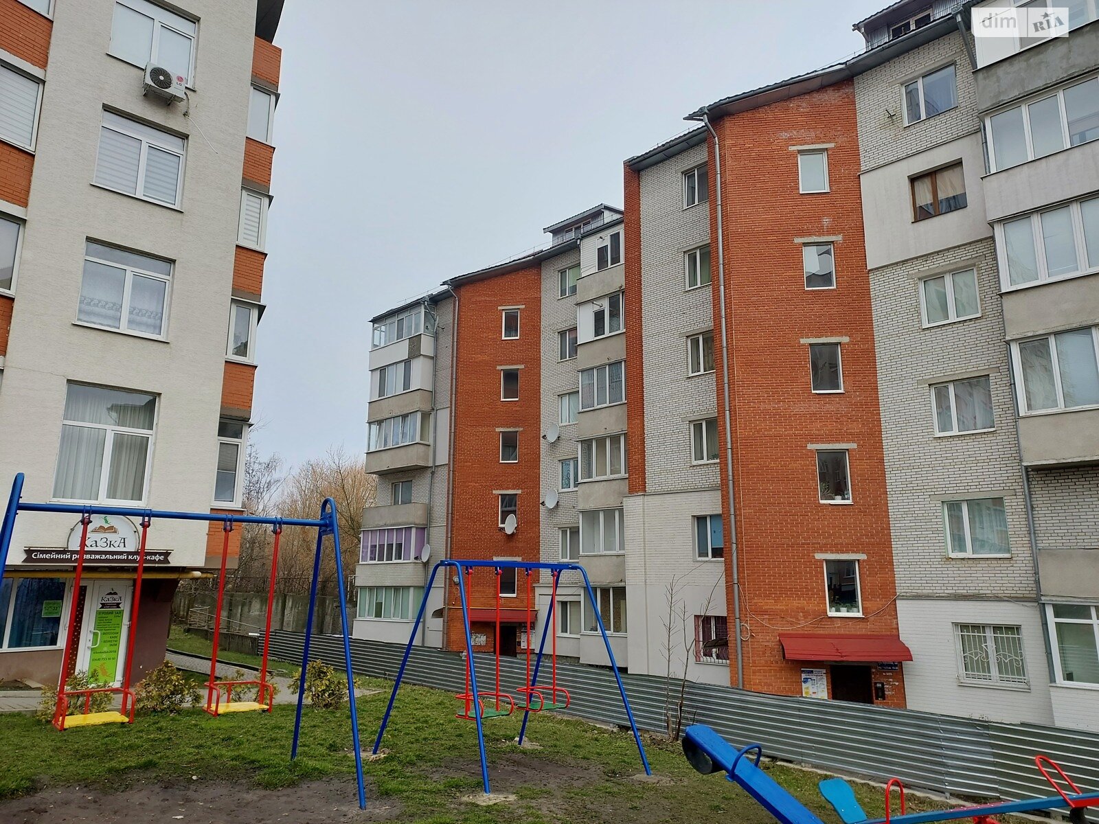 Продажа трехкомнатной квартиры в Тернополе, на ул. Академика Сергея Королева 12А, район Бам фото 1 Продажа трехкомнатной квартиры в Тернополе, на ул. Академика Сергея Королева 12А, район Бам фото 1