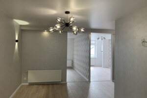 Продажа трехкомнатной квартиры в Тернополе, на ул. Академика Сергея Королева, район Бам фото 2