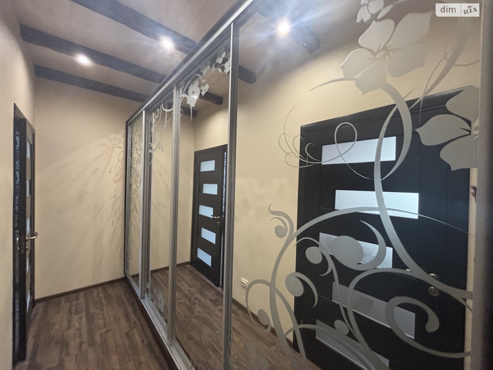 Продаж двокімнатної квартири в Тернополі, на вул. Академіка Сергія Корольова, район Бам фото 1 Продаж двокімнатної квартири в Тернополі, на вул. Академіка Сергія Корольова, район Бам фото 1