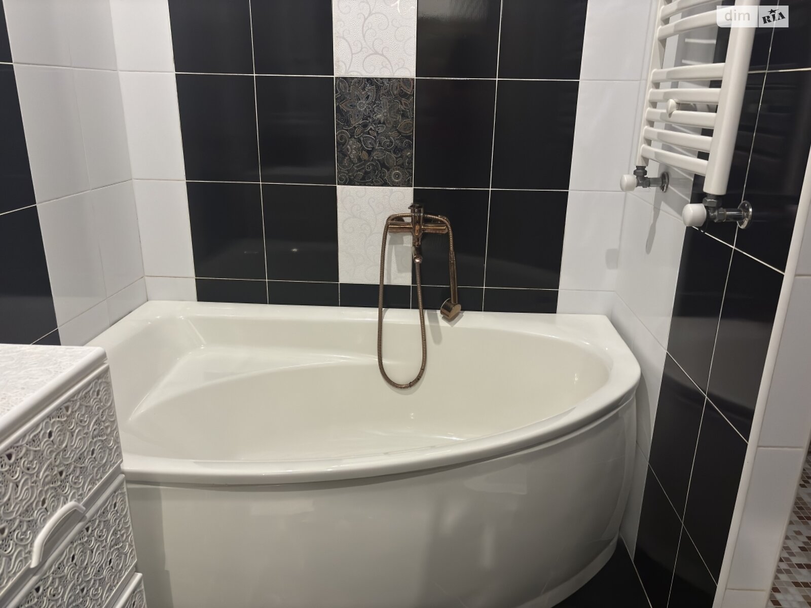 Продаж двокімнатної квартири в Тернополі, на вул. Академіка Сергія Корольова, район Бам фото 1 Продаж двокімнатної квартири в Тернополі, на вул. Академіка Сергія Корольова, район Бам фото 1