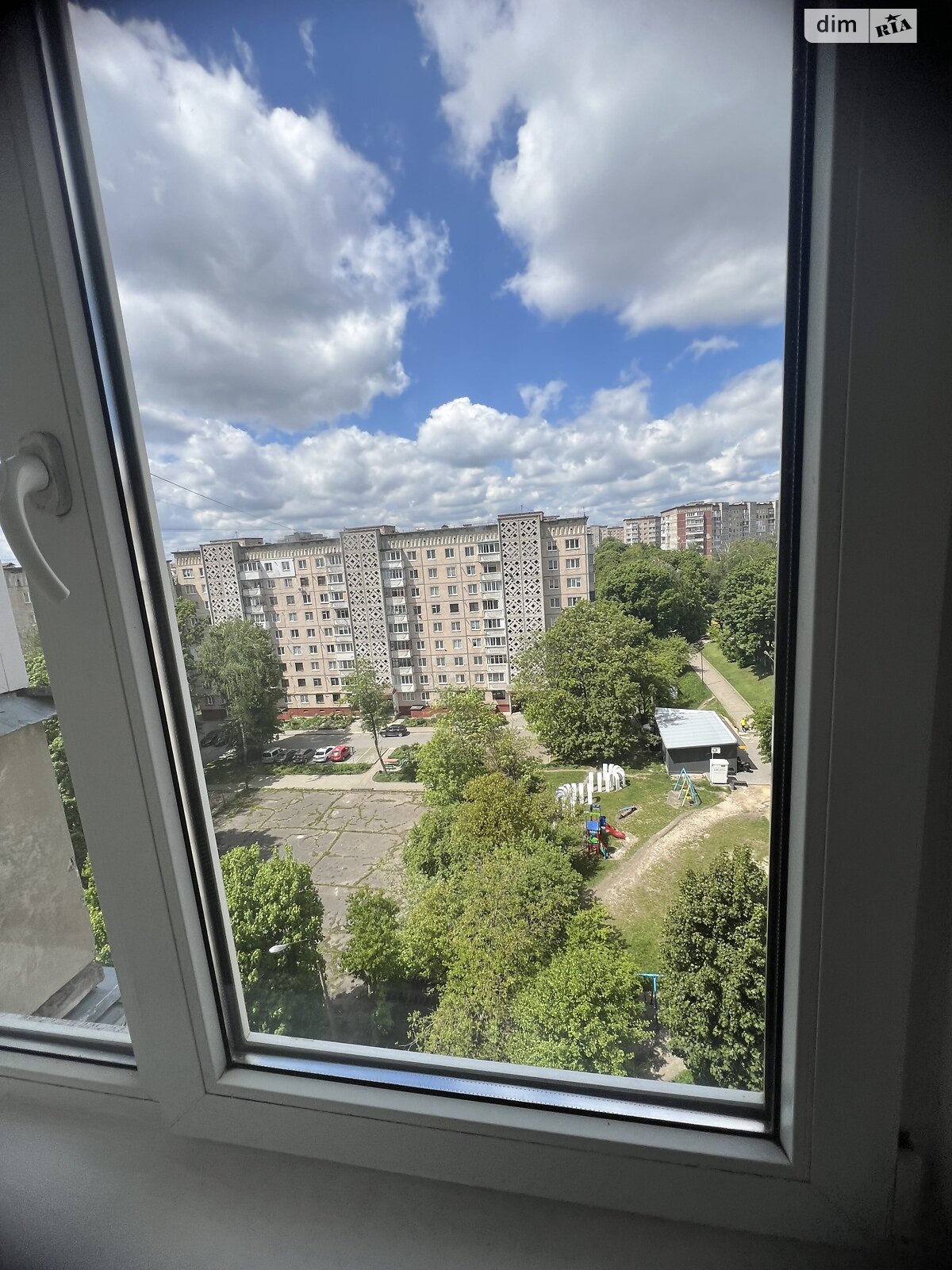 Продаж трикімнатної квартири в Тернополі, на вул. Академіка Сергія Корольова, район Бам фото 1 Продаж трикімнатної квартири в Тернополі, на вул. Академіка Сергія Корольова, район Бам фото 1