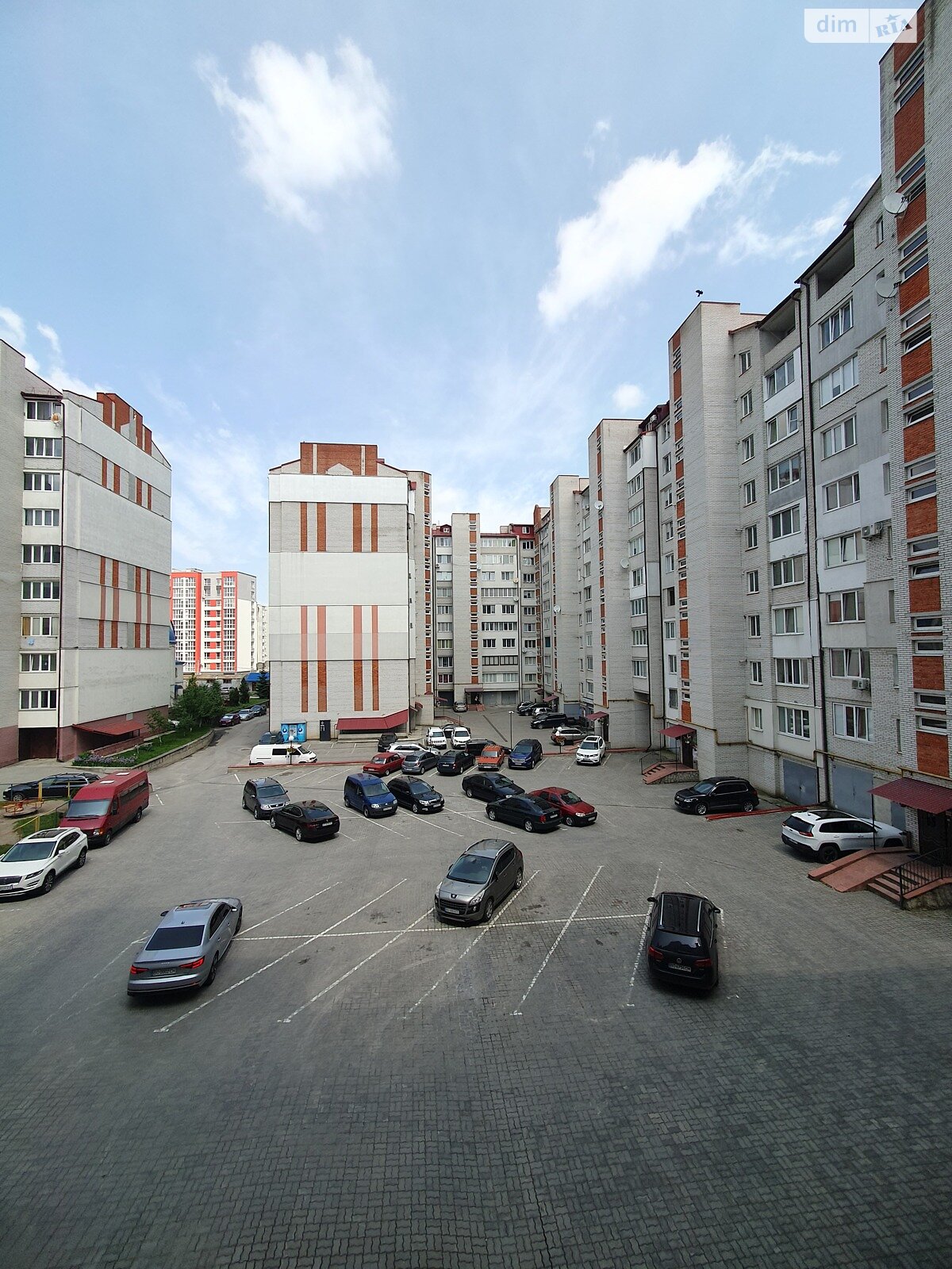 Продажа двухкомнатной квартиры в Тернополе, на ул. Академика Сергея Королева 5, район Бам фото 1 Продажа двухкомнатной квартиры в Тернополе, на ул. Академика Сергея Королева 5, район Бам фото 1