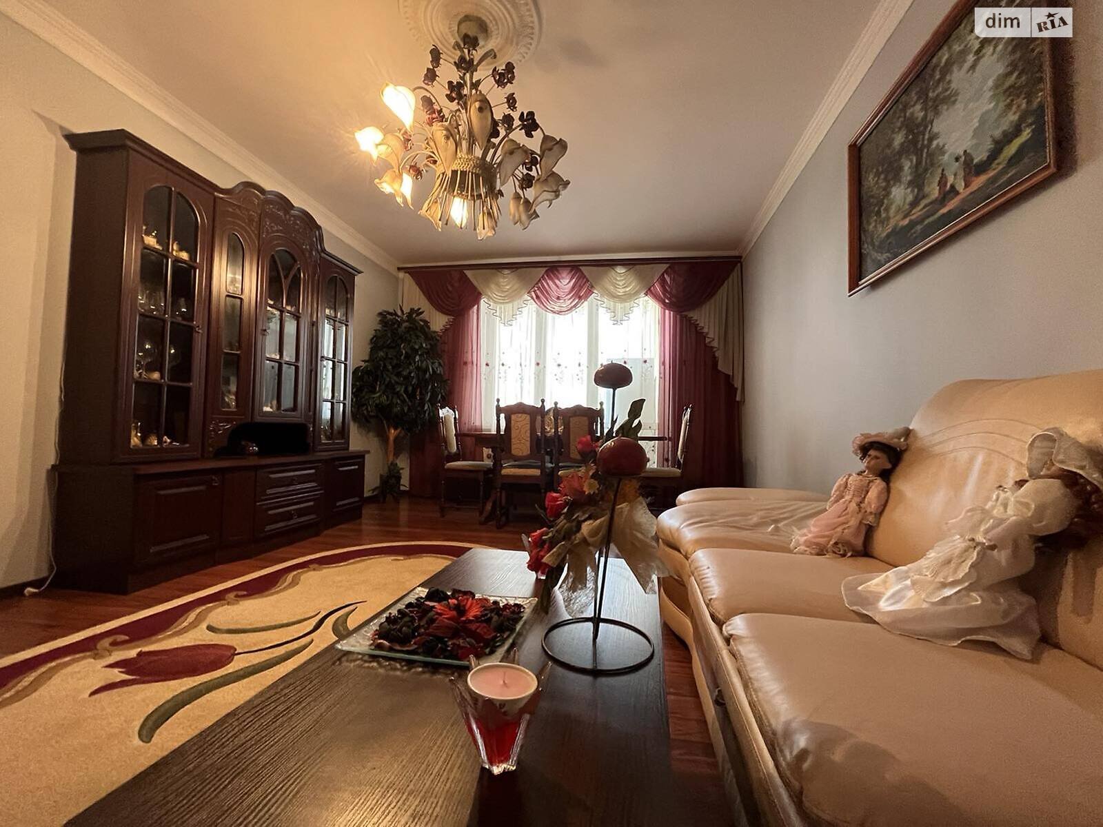 Продажа трехкомнатной квартиры в Тернополе, на ул. Лепкого Богдана, район Бам фото 1
