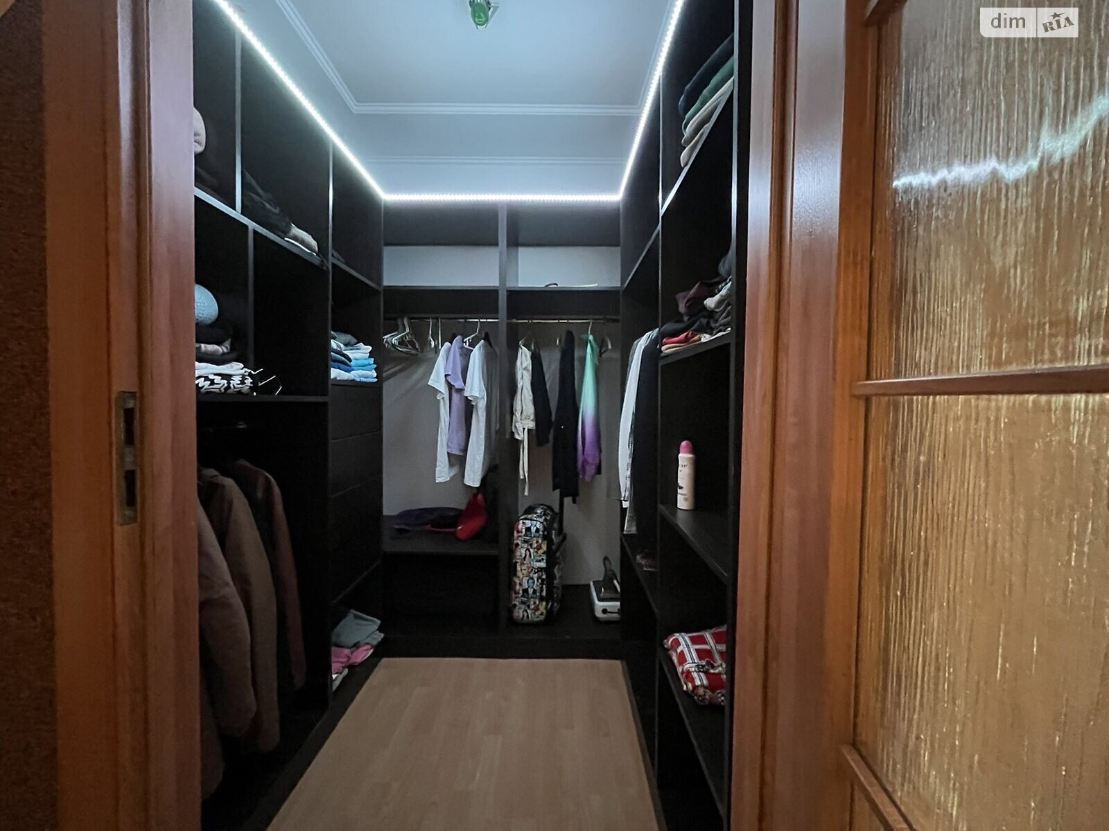 Продаж трикімнатної квартири в Тернополі, на вул. Лепкого Богдана, район Бам фото 1 Продаж трикімнатної квартири в Тернополі, на вул. Лепкого Богдана, район Бам фото 1