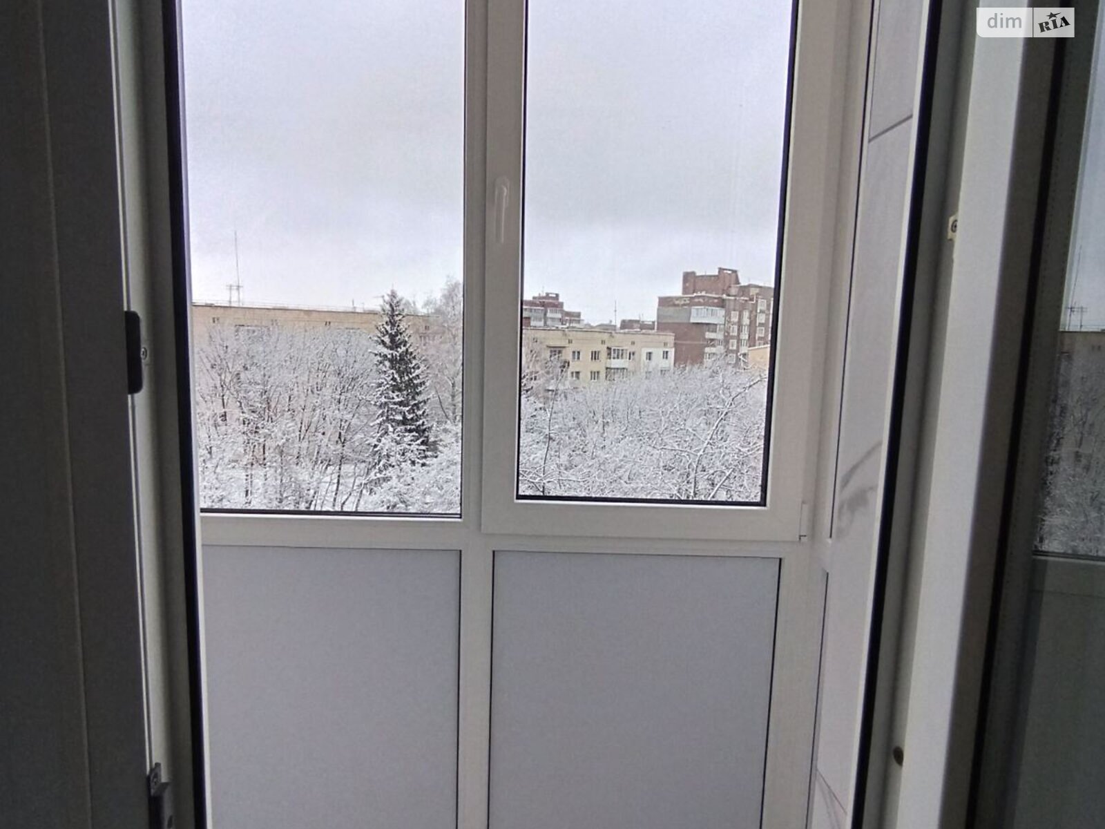Продаж двокімнатної квартири в Тернополі, на вул. Генерала Мирона Тарнавського 3, район Бам фото 1 Продаж двокімнатної квартири в Тернополі, на вул. Генерала Мирона Тарнавського 3, район Бам фото 1