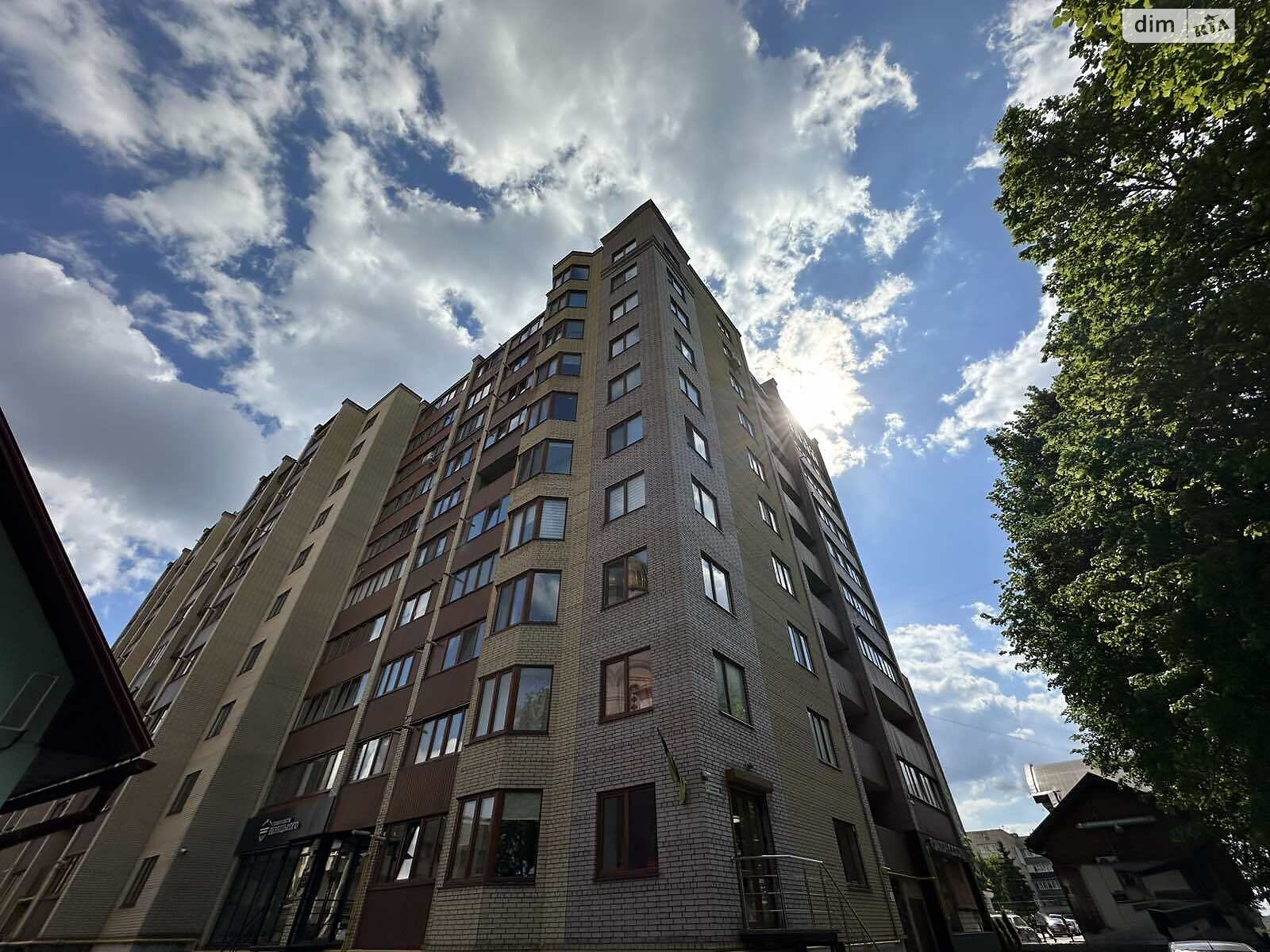 Продажа трехкомнатной квартиры в Тернополе, на ул. Генерала Мирона Тарнавского, район Бам фото 1 Продажа трехкомнатной квартиры в Тернополе, на ул. Генерала Мирона Тарнавского, район Бам фото 1