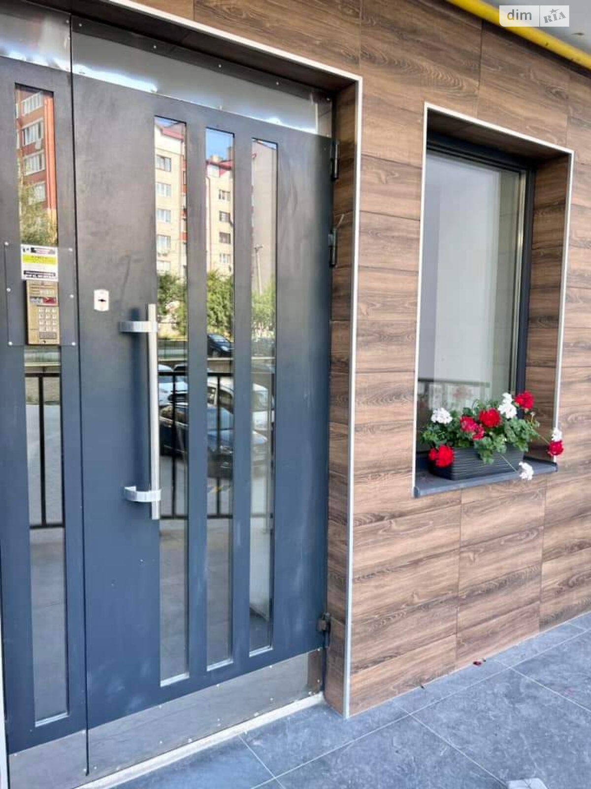 Продажа трехкомнатной квартиры в Тернополе, на ул. Генерала Мирона Тарнавского 7Б, район Бам фото 1 Продажа трехкомнатной квартиры в Тернополе, на ул. Генерала Мирона Тарнавского 7Б, район Бам фото 1