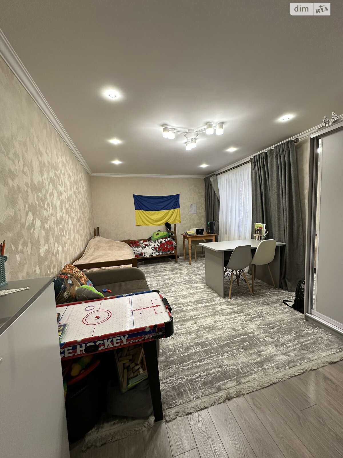 Продажа трехкомнатной квартиры в Тернополе, на ул. Генерала Мирона Тарнавского 38, район Бам фото 1