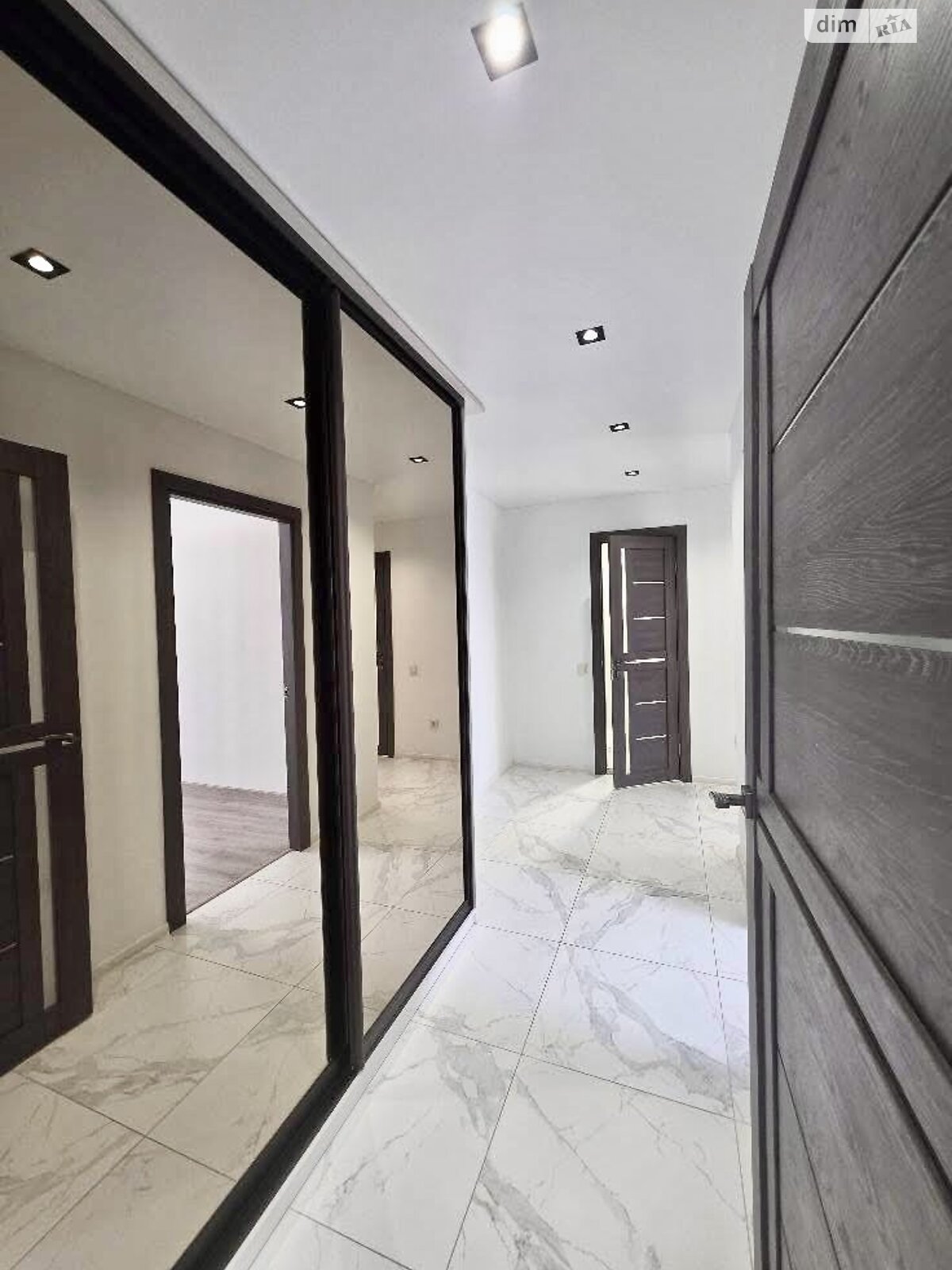 Продажа трехкомнатной квартиры в Тернополе, на ул. Генерала Мирона Тарнавского 38, район Бам фото 1 Продажа трехкомнатной квартиры в Тернополе, на ул. Генерала Мирона Тарнавского 38, район Бам фото 1