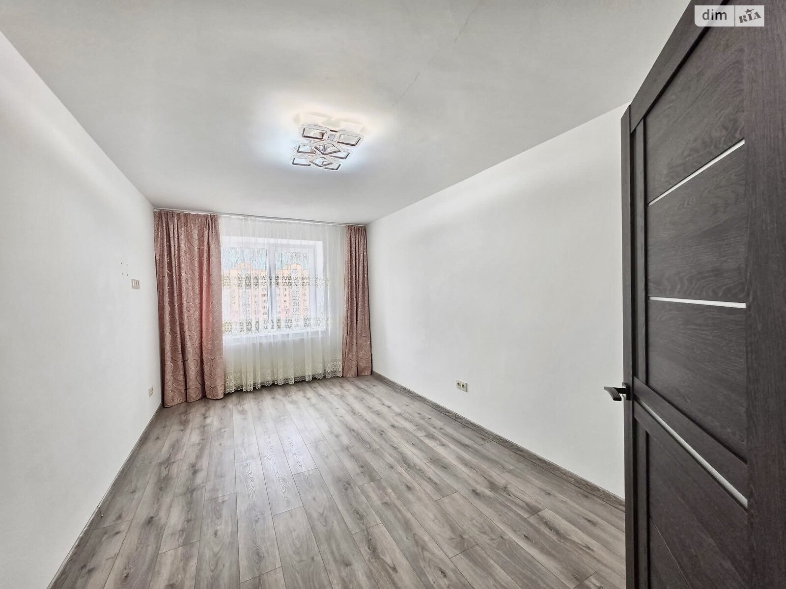 Продажа трехкомнатной квартиры в Тернополе, на ул. Генерала Мирона Тарнавского 38, район Бам фото 1 Продажа трехкомнатной квартиры в Тернополе, на ул. Генерала Мирона Тарнавского 38, район Бам фото 1