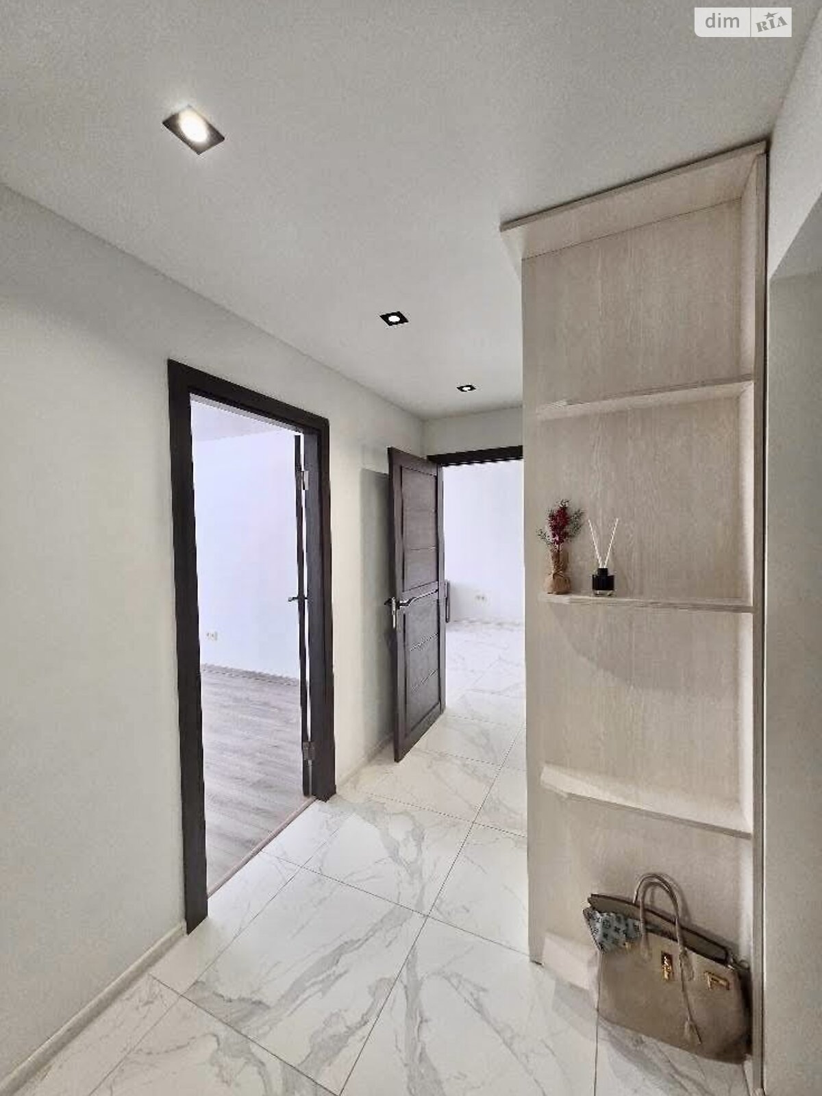 Продажа трехкомнатной квартиры в Тернополе, на ул. Генерала Мирона Тарнавского 38, район Бам фото 1 Продажа трехкомнатной квартиры в Тернополе, на ул. Генерала Мирона Тарнавского 38, район Бам фото 1