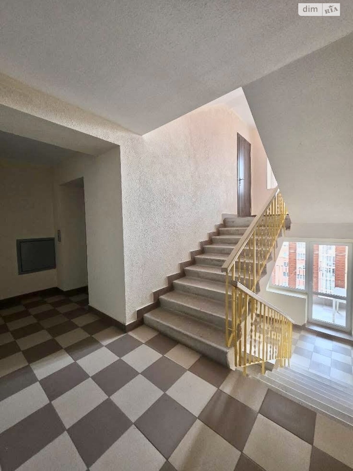 Продажа трехкомнатной квартиры в Тернополе, на ул. Генерала Мирона Тарнавского 38, район Бам фото 1 Продажа трехкомнатной квартиры в Тернополе, на ул. Генерала Мирона Тарнавского 38, район Бам фото 1