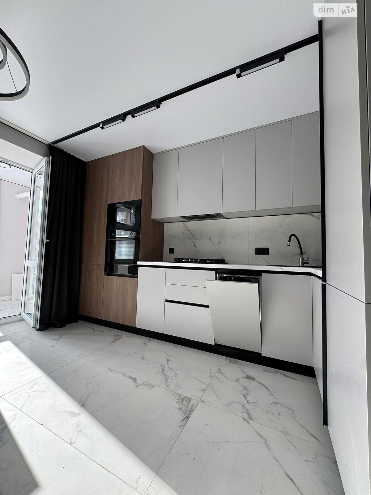 Продажа однокомнатной квартиры в Тернополе, на пер. Генерала Мирона Тарнавского 1, район Бам фото 1