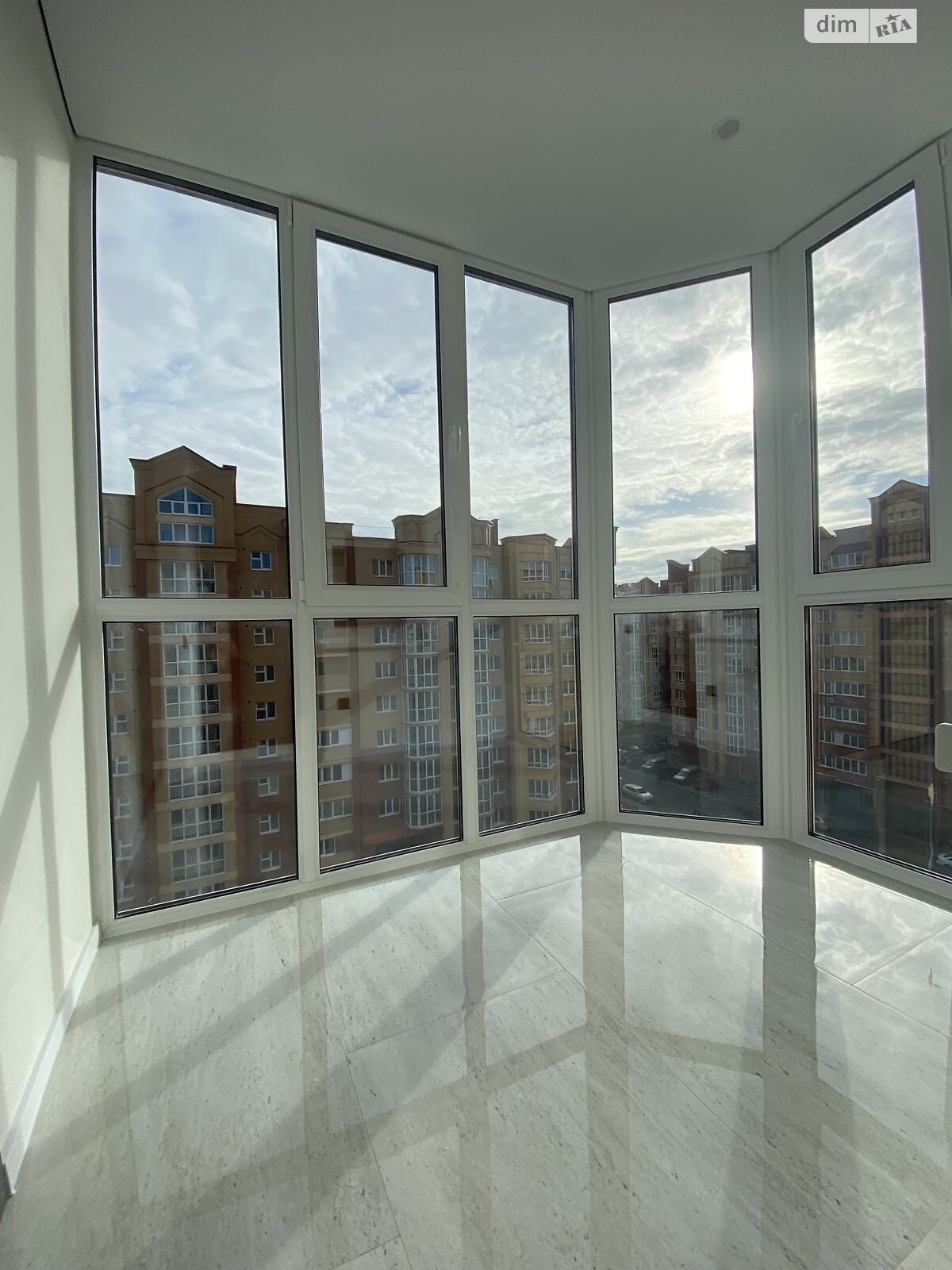 Продажа однокомнатной квартиры в Тернополе, на ул. Генерала Мирона Тарнавского 38, район Бам фото 1