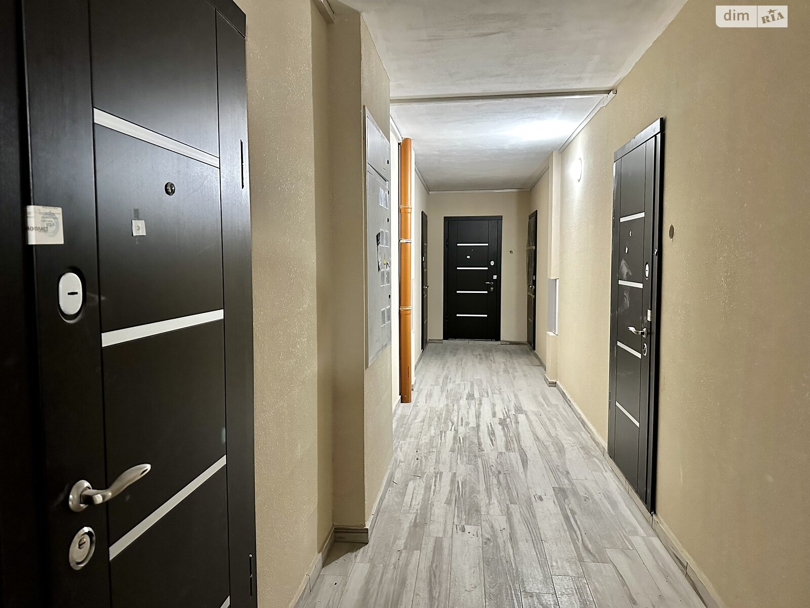 Продаж двокімнатної квартири в Тернополі, на вул. Київська, район Бам фото 1 Продаж двокімнатної квартири в Тернополі, на вул. Київська, район Бам фото 1