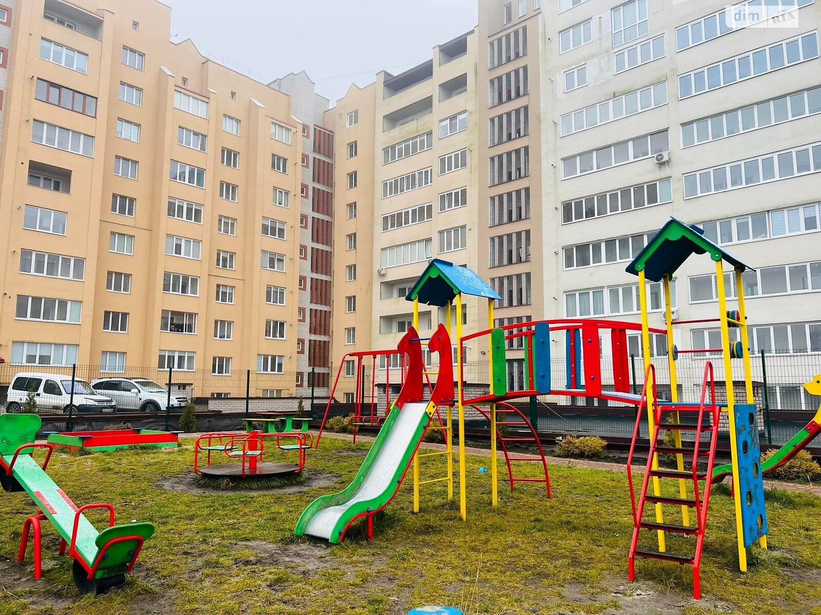 Продаж трикімнатної квартири в Тернополі, на вул. Іллєнка, район Бам фото 1 Продаж трикімнатної квартири в Тернополі, на вул. Іллєнка, район Бам фото 1