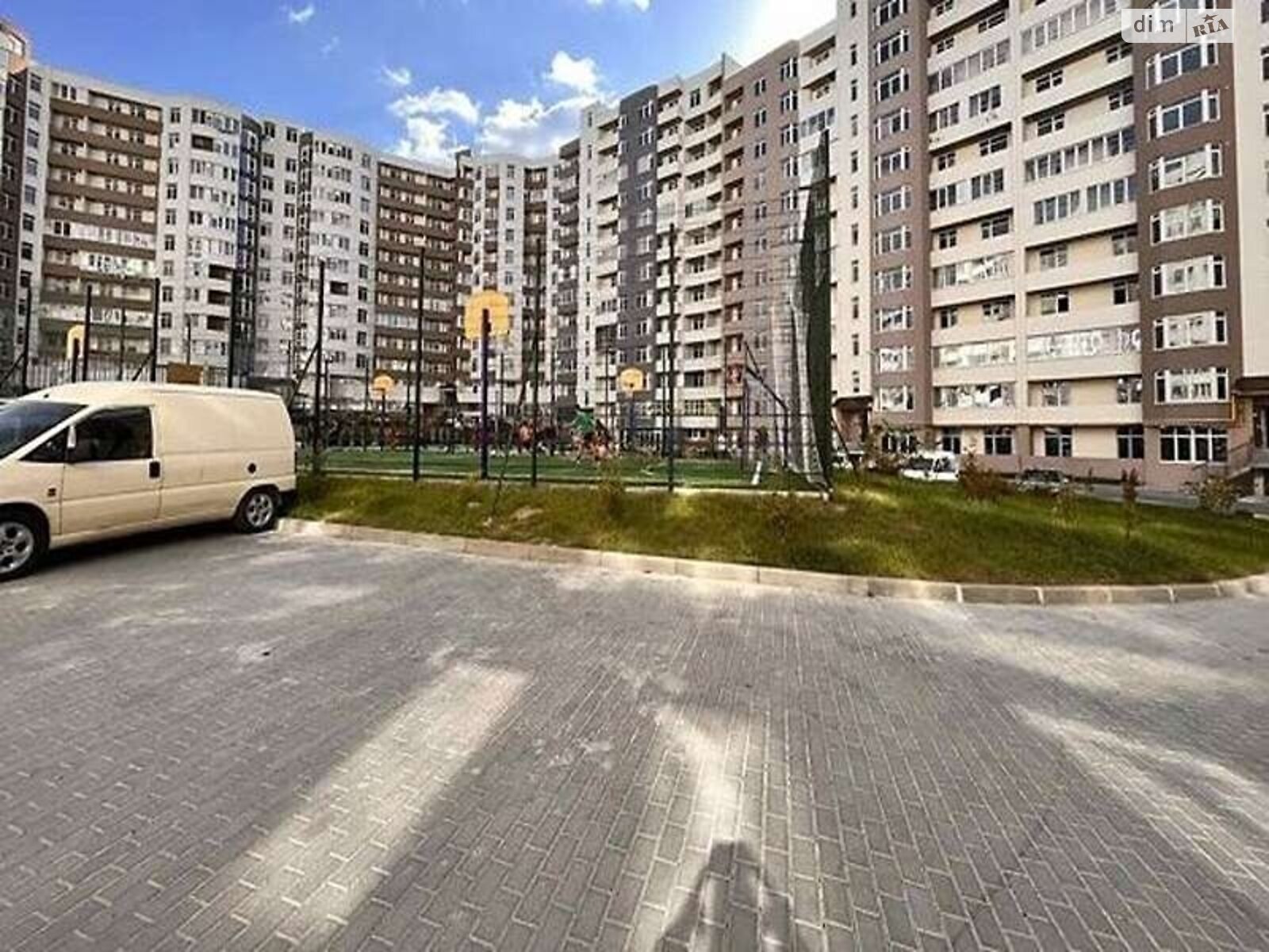 Продаж однокімнатної квартири в Тернополі, на вул. Київська, район Бам фото 1