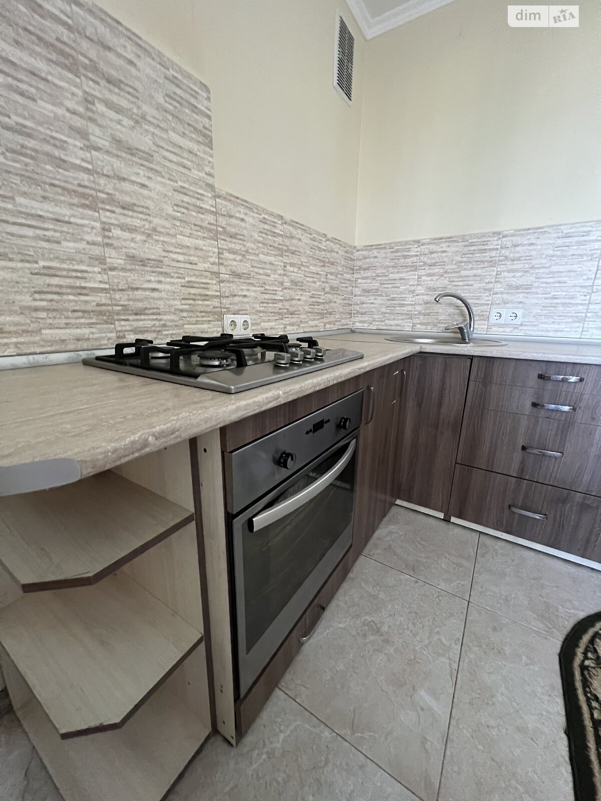 Продаж двокімнатної квартири в Тернополі, на вул. Київська, район Бам фото 1 Продаж двокімнатної квартири в Тернополі, на вул. Київська, район Бам фото 1