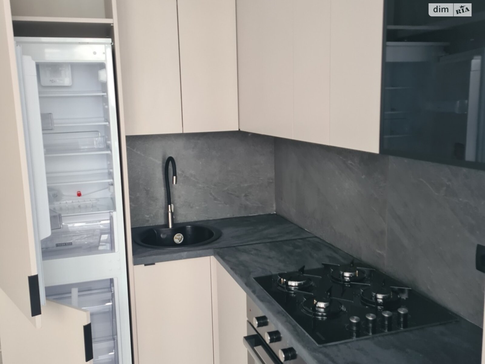 Продажа трехкомнатной квартиры в Тернополе, на ул. Киевская 9Д, район Бам фото 1 Продажа трехкомнатной квартиры в Тернополе, на ул. Киевская 9Д, район Бам фото 1