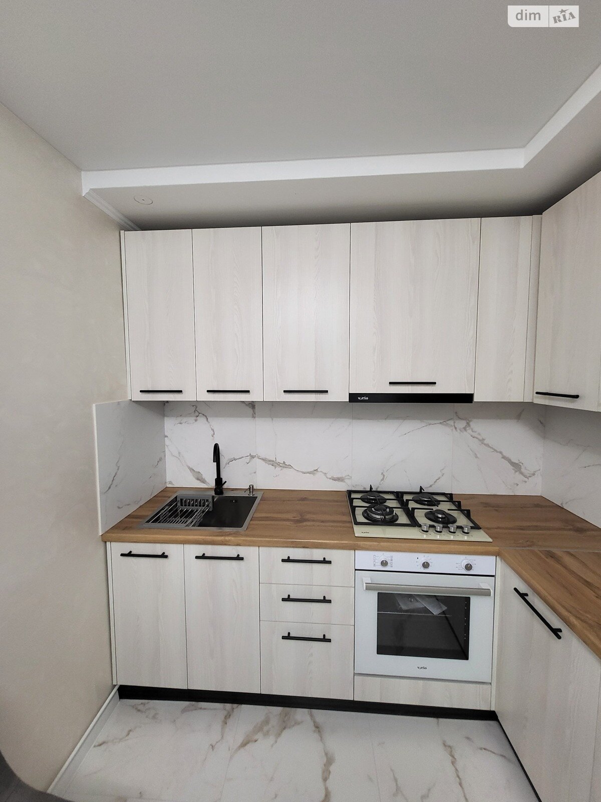 Продажа двухкомнатной квартиры в Тернополе, на ул. Киевская, район Бам фото 1 Продажа двухкомнатной квартиры в Тернополе, на ул. Киевская, район Бам фото 1