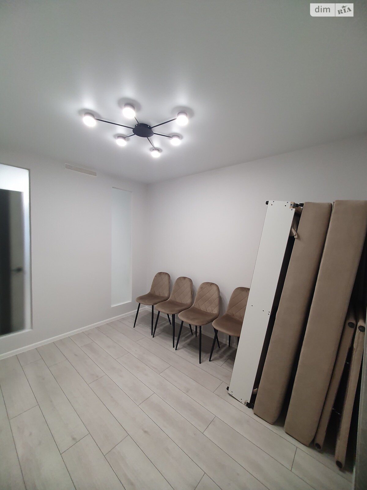 Продаж двокімнатної квартири в Тернополі, на вул. Київська 9Д, район Бам фото 1 Продаж двокімнатної квартири в Тернополі, на вул. Київська 9Д, район Бам фото 1