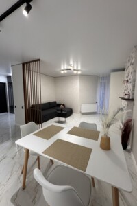 Продаж двокімнатної квартири в Тернополі, на вул. Київська 9Д, район Бам фото 2