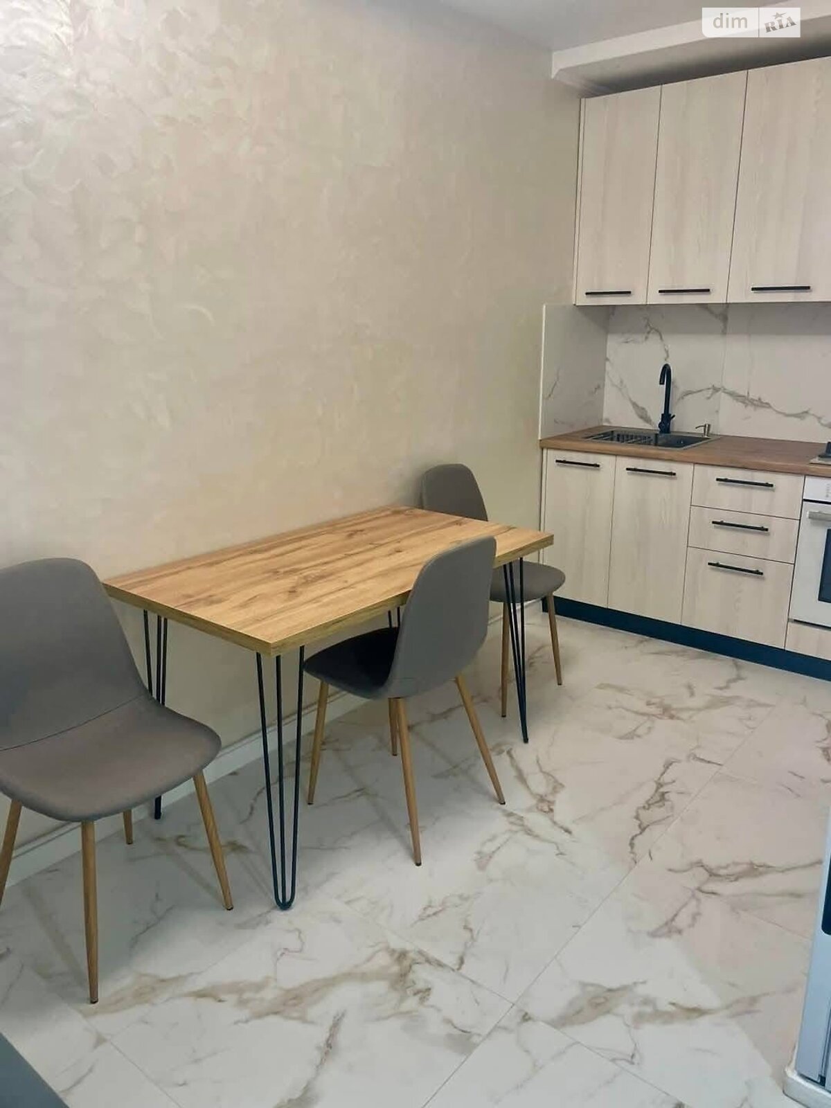 Продаж двокімнатної квартири в Тернополі, на вул. Київська, район Бам фото 1 Продаж двокімнатної квартири в Тернополі, на вул. Київська, район Бам фото 1