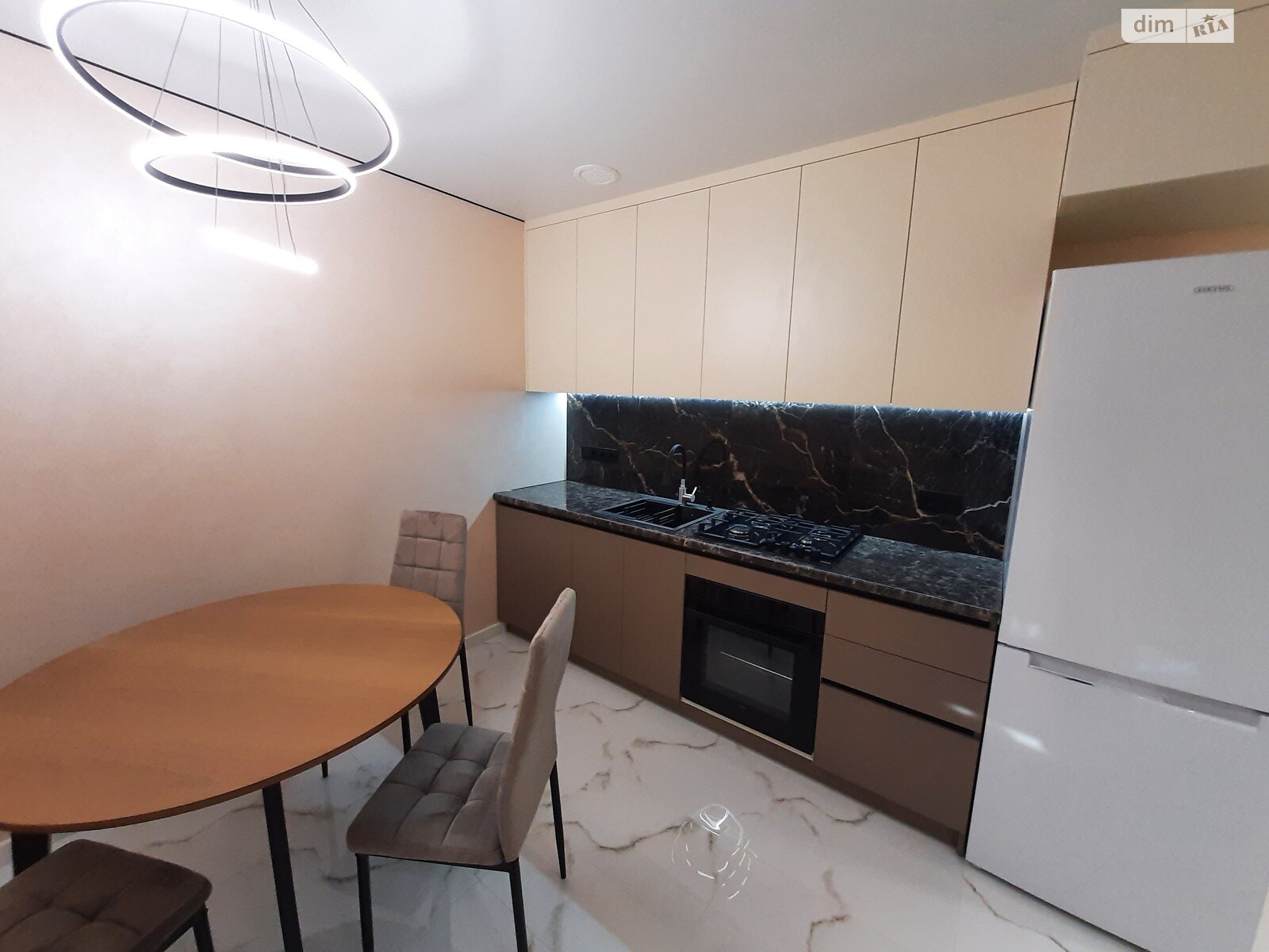 Продажа двухкомнатной квартиры в Тернополе, на ул. Киевская, район Бам фото 1 Продажа двухкомнатной квартиры в Тернополе, на ул. Киевская, район Бам фото 1
