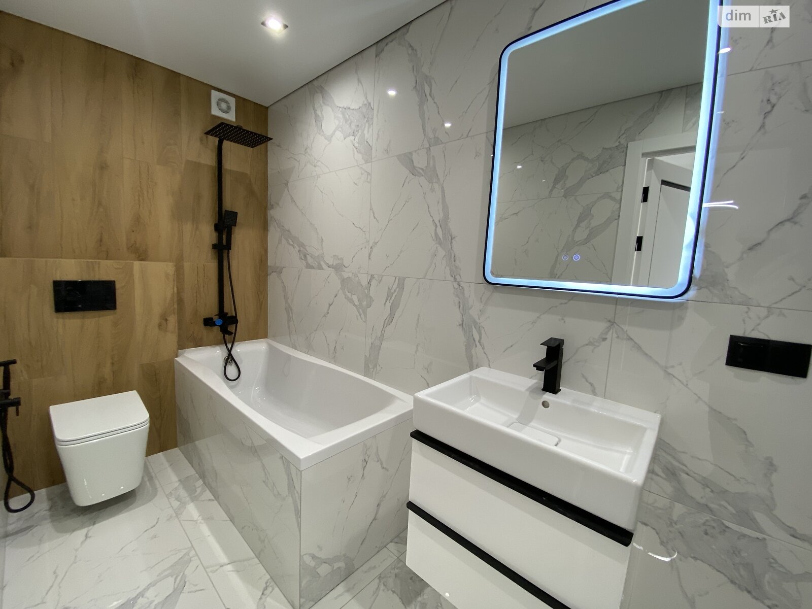 Продажа двухкомнатной квартиры в Тернополе, на ул. Киевская 9Г, район Бам фото 1 Продажа двухкомнатной квартиры в Тернополе, на ул. Киевская 9Г, район Бам фото 1