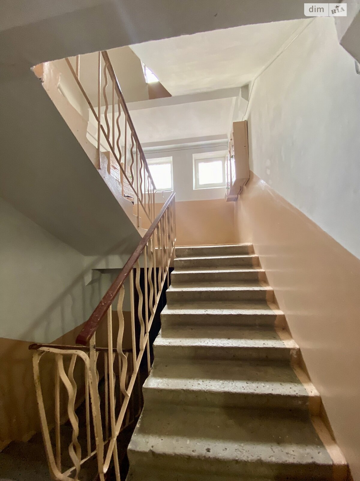 Продажа двухкомнатной квартиры в Тернополе, на ул. Киевская, район Бам фото 1 Продажа двухкомнатной квартиры в Тернополе, на ул. Киевская, район Бам фото 1