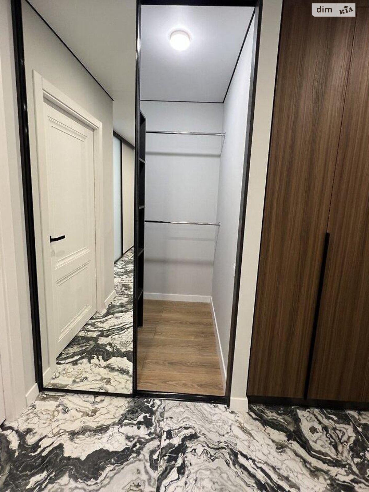 Продажа двухкомнатной квартиры в Тернополе, на ул. Киевская, район Бам фото 1 Продажа двухкомнатной квартиры в Тернополе, на ул. Киевская, район Бам фото 1
