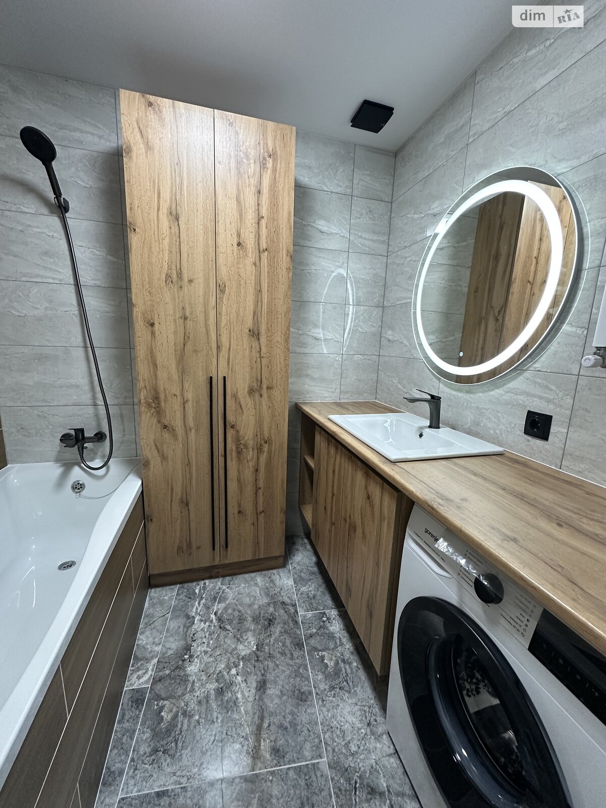 Продажа двухкомнатной квартиры в Тернополе, на ул. Киевская, район Бам фото 1 Продажа двухкомнатной квартиры в Тернополе, на ул. Киевская, район Бам фото 1