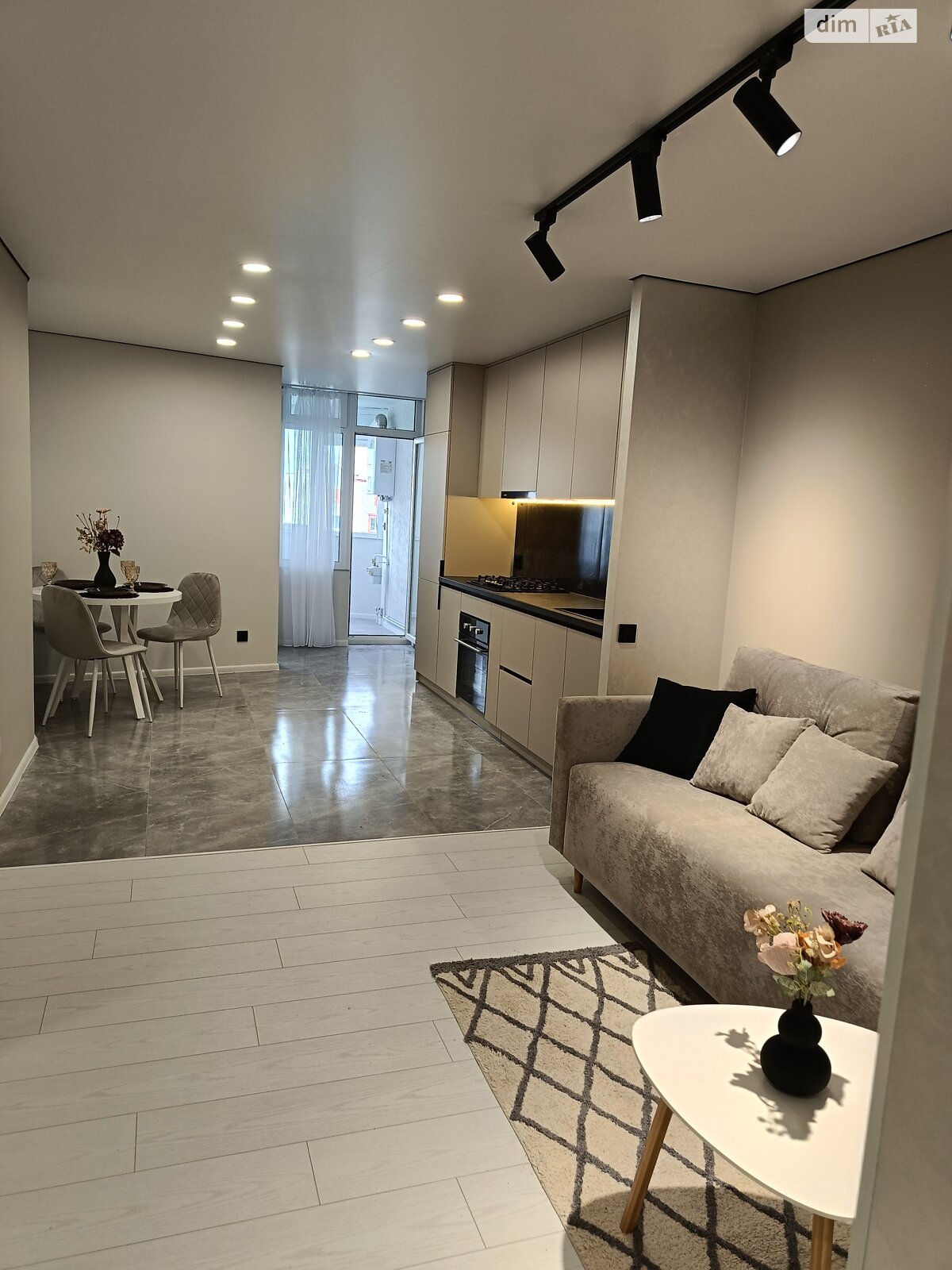 Продажа двухкомнатной квартиры в Тернополе, на ул. Киевская 9Д, район Бам фото 1 Продажа двухкомнатной квартиры в Тернополе, на ул. Киевская 9Д, район Бам фото 1