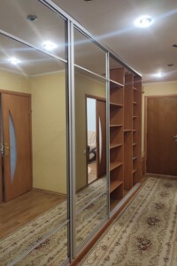 Продаж трикімнатної квартири в Тернополі, на вул. Київська, район Бам фото 2