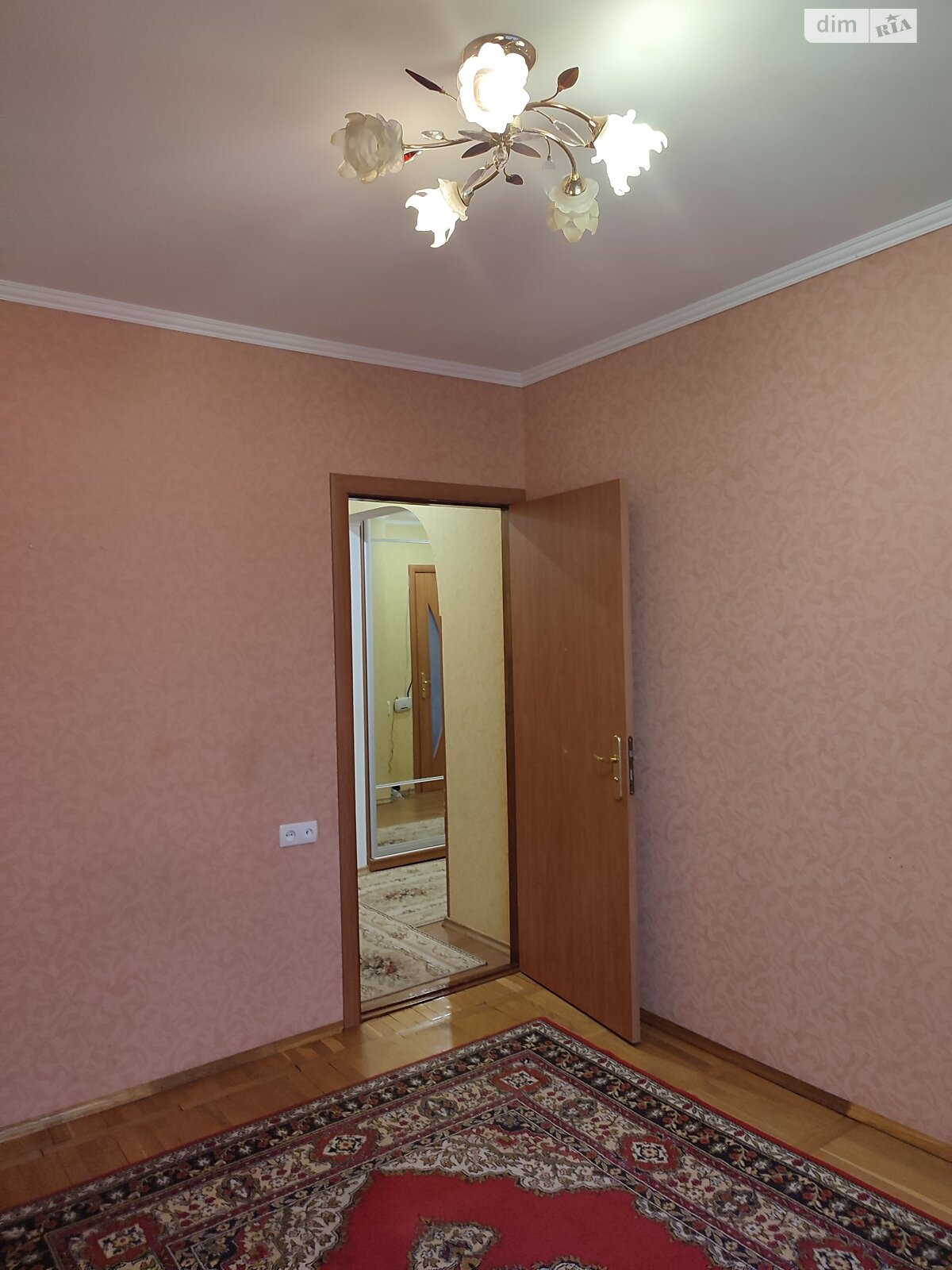 Продаж трикімнатної квартири в Тернополі, на вул. Київська, район Бам фото 1 Продаж трикімнатної квартири в Тернополі, на вул. Київська, район Бам фото 1