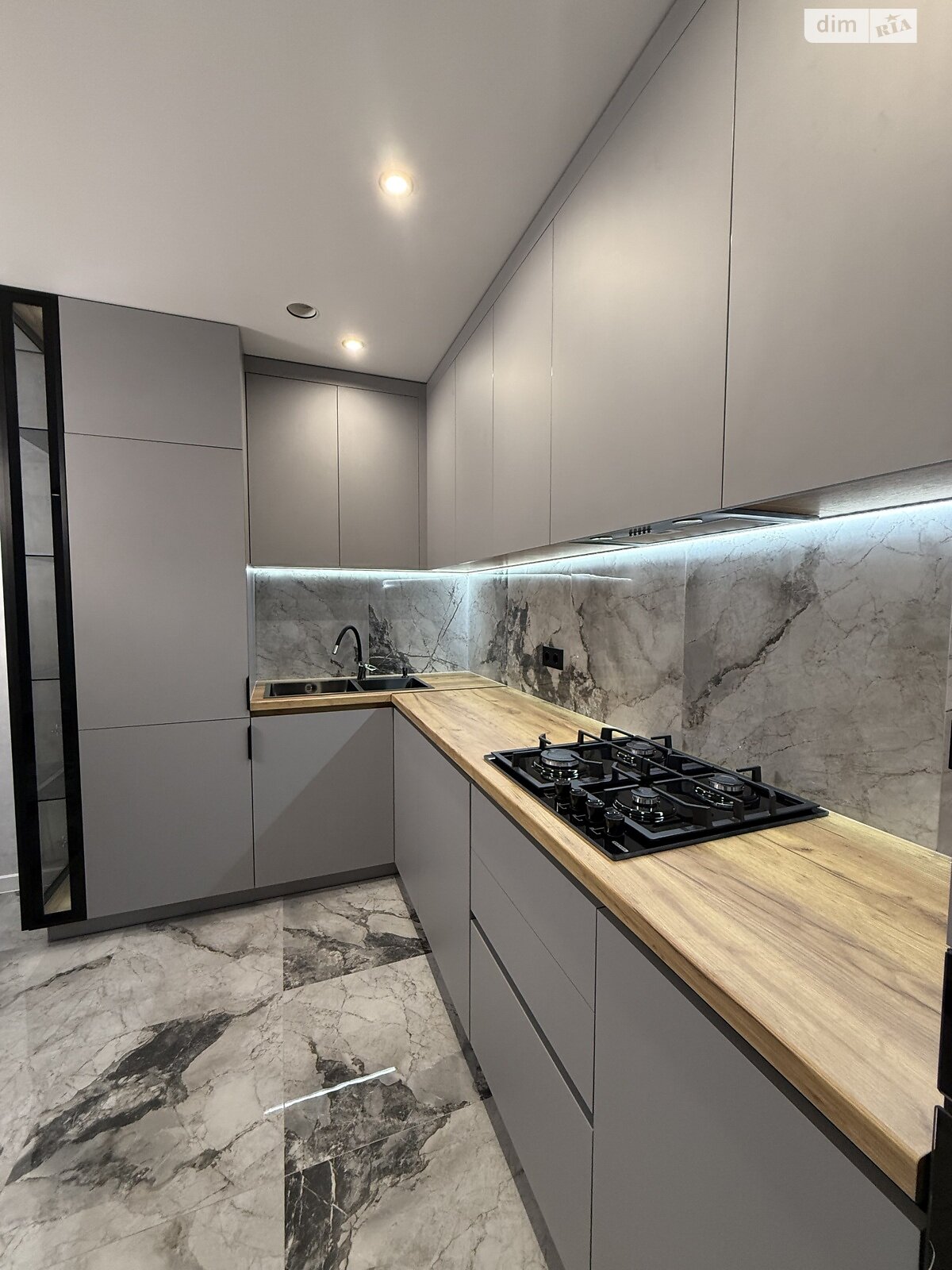 Продаж двокімнатної квартири в Тернополі, на вул. Київська, район Бам фото 1