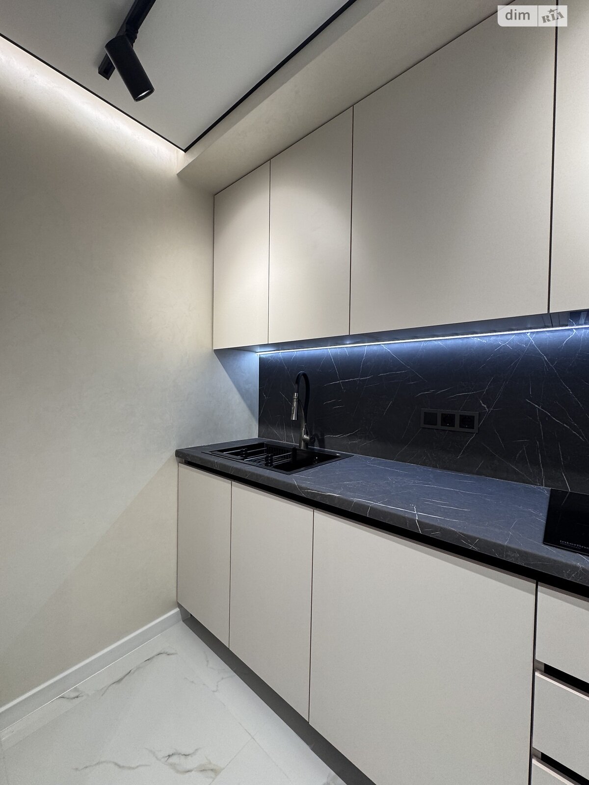 Продажа двухкомнатной квартиры в Тернополе, на ул. Киевская 9Д, район Бам фото 1 Продажа двухкомнатной квартиры в Тернополе, на ул. Киевская 9Д, район Бам фото 1