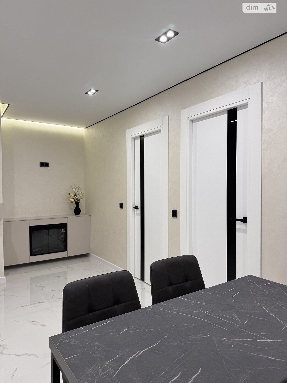 Продажа двухкомнатной квартиры в Тернополе, на ул. Киевская 9Д, район Бам фото 1 Продажа двухкомнатной квартиры в Тернополе, на ул. Киевская 9Д, район Бам фото 1