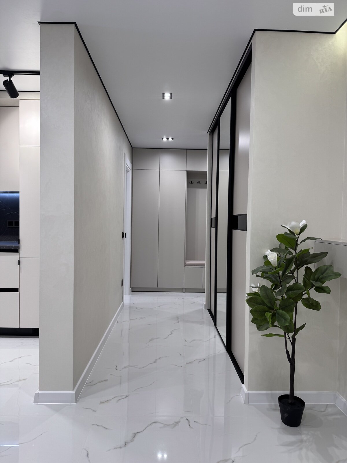 Продажа двухкомнатной квартиры в Тернополе, на ул. Киевская 9Д, район Бам фото 1 Продажа двухкомнатной квартиры в Тернополе, на ул. Киевская 9Д, район Бам фото 1