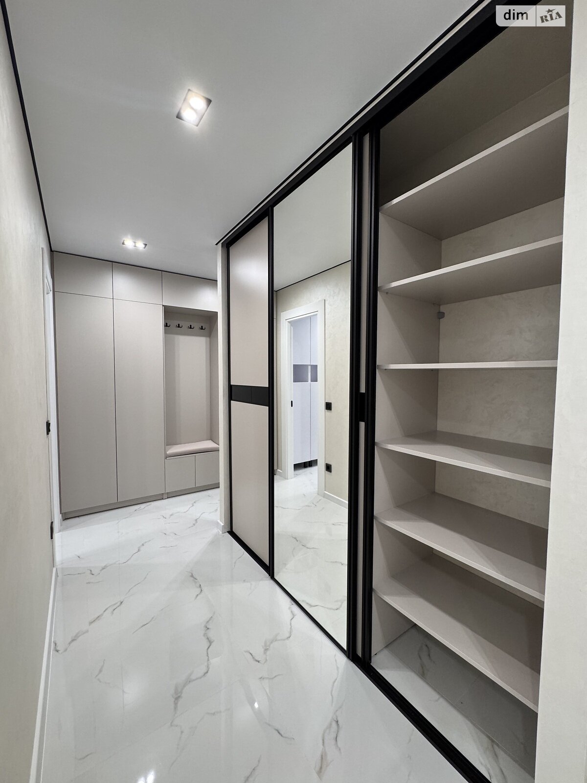 Продажа двухкомнатной квартиры в Тернополе, на ул. Киевская 9Д, район Бам фото 1 Продажа двухкомнатной квартиры в Тернополе, на ул. Киевская 9Д, район Бам фото 1